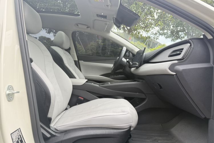 Used BYD Seal 06 DM-i Touring 2025 Model DM-i 150KM Deluxe Interior 8