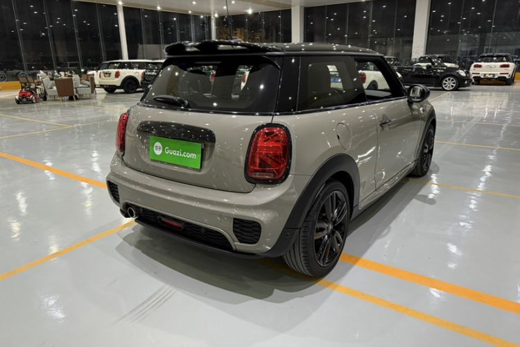 Used MINI MINI 2018 1.5T COOPER Racing Driver