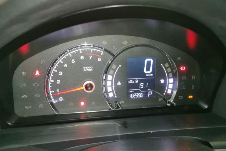 Used Roewe 350 2015 1.5L Automatic Luxury Sunroof Edition