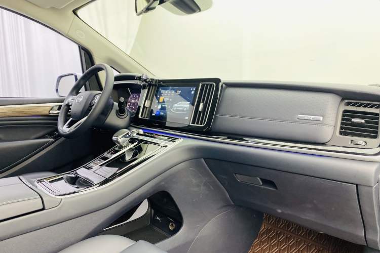 Used GAC Trumpchi M8 2021 Lingxiu Series 390T Ultimate Edition Interior 6