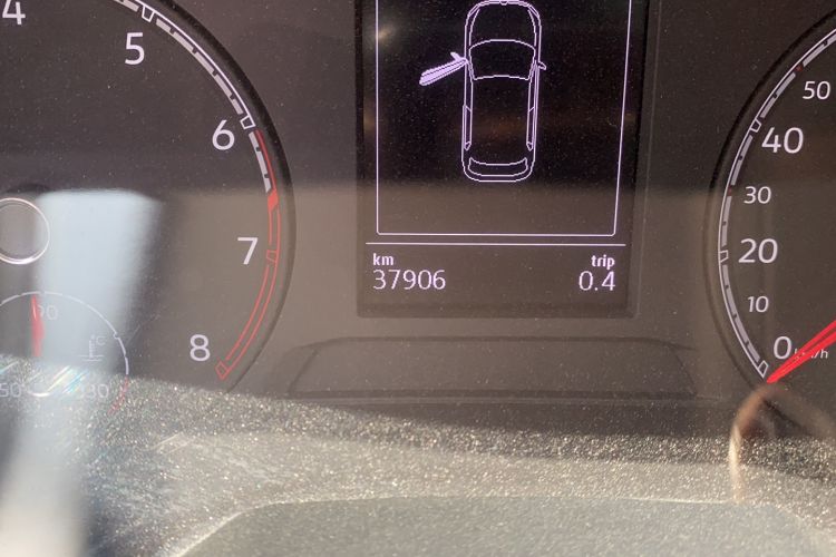 Used Volkswagen T-ROC 2019 280TSI DSG Two-Wheel Drive Advanced Version China VI Standard Odometer Close Up