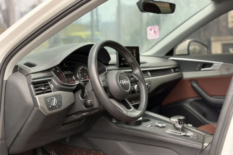 Used Audi A4L 2019 40 TFSI Ambition China VI