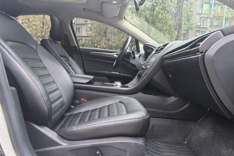 Used Ford Mondeo 2018 EcoBoost 180 Smart Control Fashion Model China VI Standard