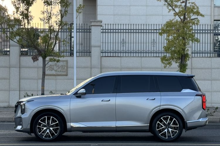 Used GAC Trumpchi GS8 2022 Dual-Engine Series 2.0TM Two-Wheel Drive Prestige Edition (7 Seats)