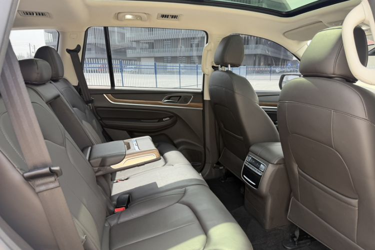 Used Roewe RX8 2019 30T Smart Connectivity Two-Wheel Drive Supreme Flagship Edition