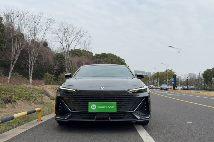 Used Changan UNI-V 2022 1.5T Prestige Version