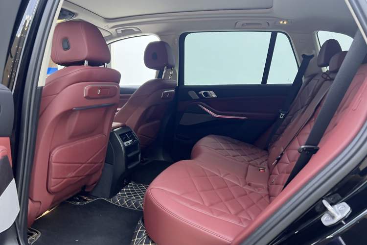 Used BMW X5 2023 xDrive 30Li Luxury M Sport Night Edition Package
