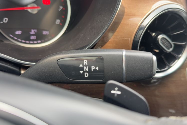 Used Mercedes-Benz V-Class 2020 V 260 Prestige Edition Gear Lever