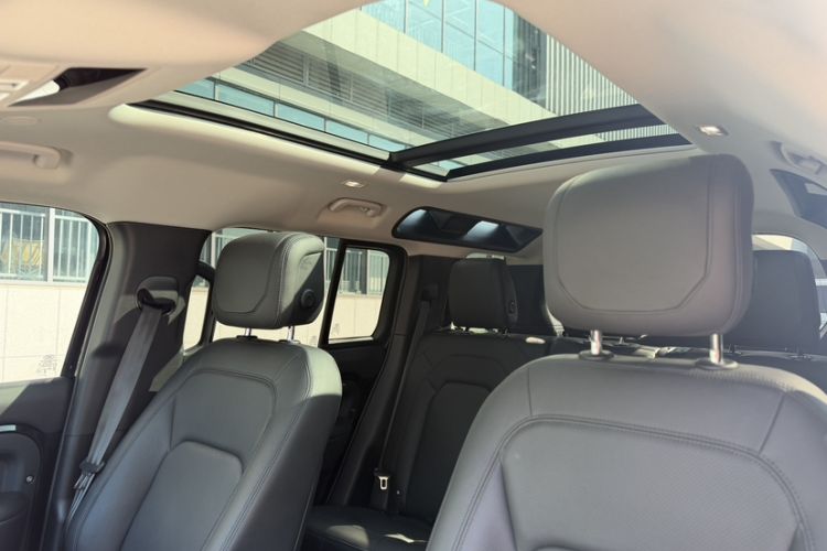 Used Land Rover Defender 2024 110 3.0T P400 X-DYNAMIC HSE Exterior 9