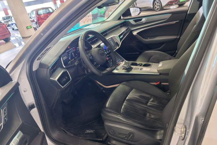 Used Audi A6 2022 allroad quattro Explorer 55 TFSI Prestige Off-Road Model
