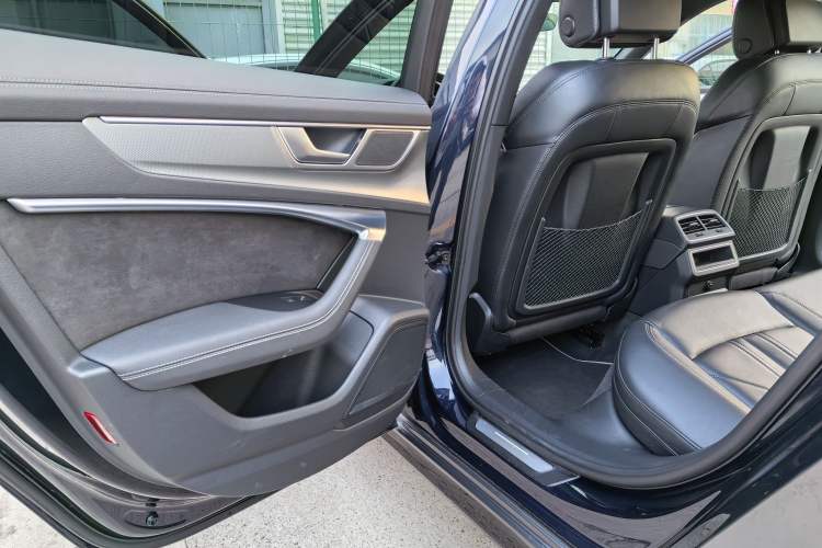 Used Audi A6 (Import) 2022 allroad quattro Explorer 55 TFSI Prestige Off-Road Model