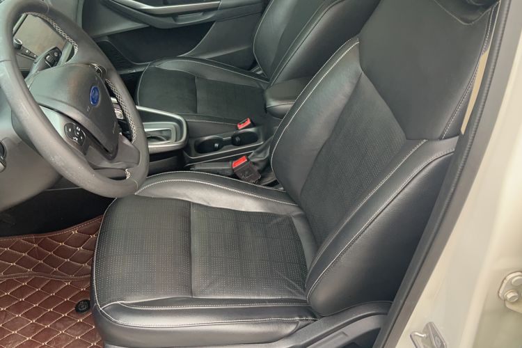 Used Ford Escort 2015 1.5L Automatic Fashion Model
