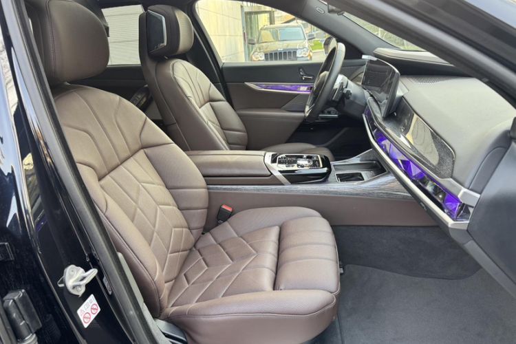 Used BMW 7 Series 2023 740Li Luxury Edition M Sport Package Interior 10