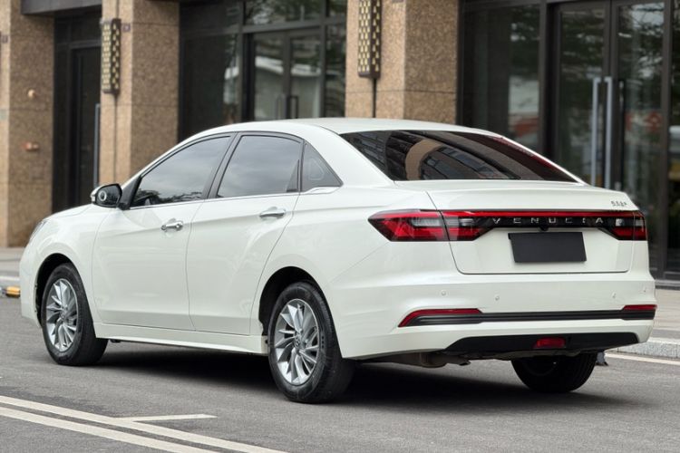 Used Venucia D60 2023 PLUS 1.6L XL CVT Yue Ling Edition
