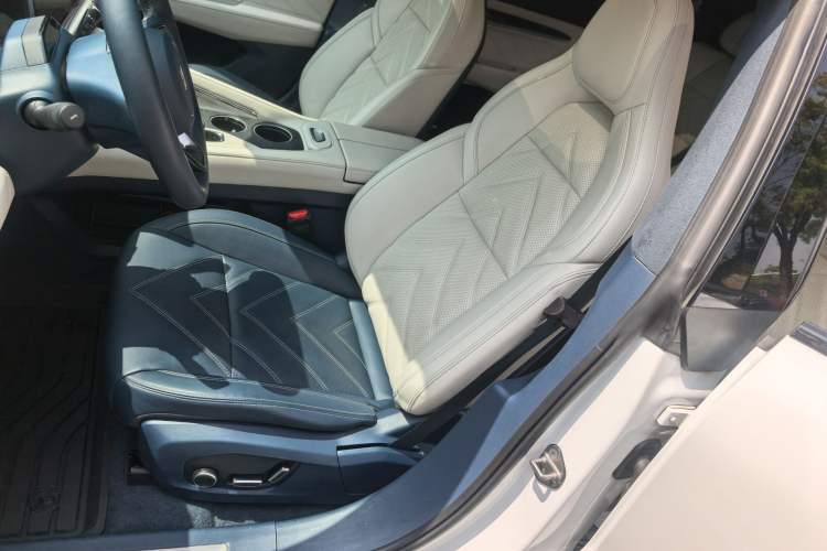 Used Zeekr 001 2023 YOU Edition 100 kWh Left Front Seat