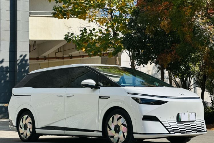 Used XPeng X9 2024 640 All-Wheel Drive High-Performance Max
