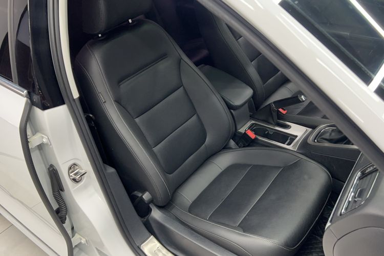 Used Volkswagen Sagitar 2015 1.6L Automatic Comfort Model