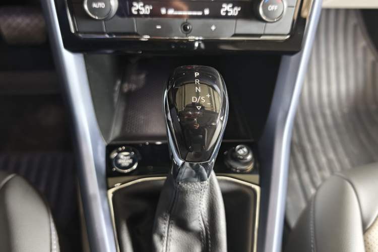 Used Volkswagen T-Cross 2020 280TSI DSG Luxury Edition Gear Lever