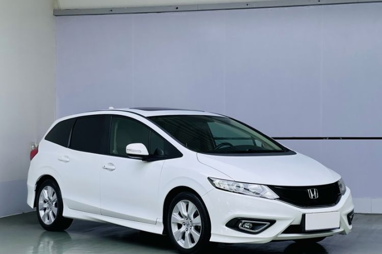 Used Honda Jade 2014 1.8L Automatic Comfort Elite Version 5 Seats
