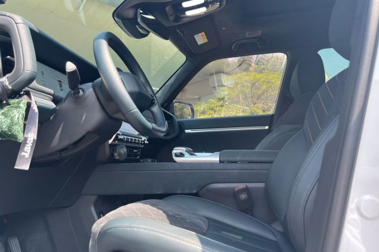 Used Deepal G318 2024 Four-Wheel-Drive Air Suspension Model
