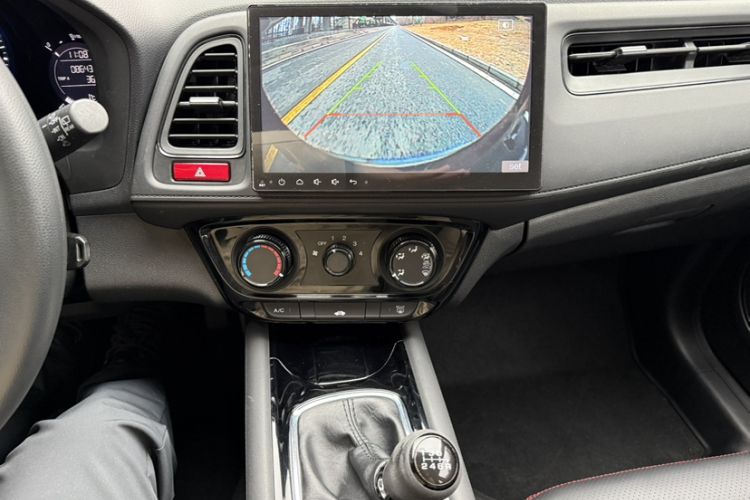 Used Honda Vezel 2015 1.5L manual two-wheel drive Comfort trim level