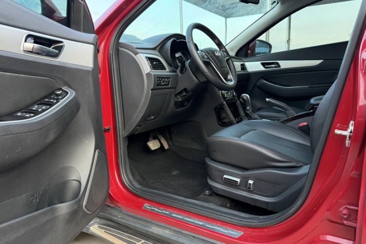 Used BAIC Senova X55 2016 1.5T CVT Luxury Edition Interior 2