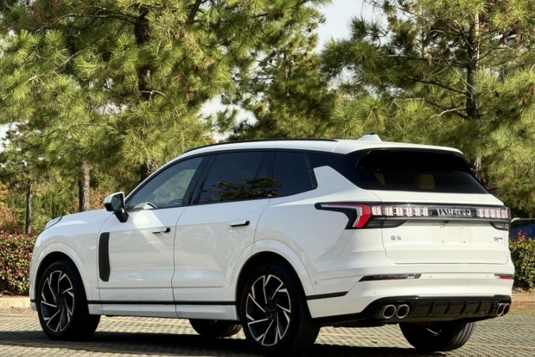 Used Lynk & Co 09 2021 2.0T Halo Six-Seater
