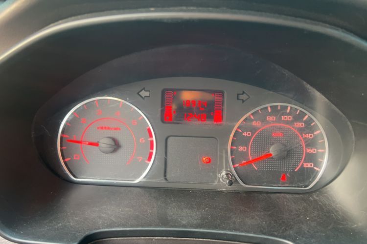 Used Wuling Hongguang V 2022 1.5L Jingqu Version Hydraulic Power Steering LAR