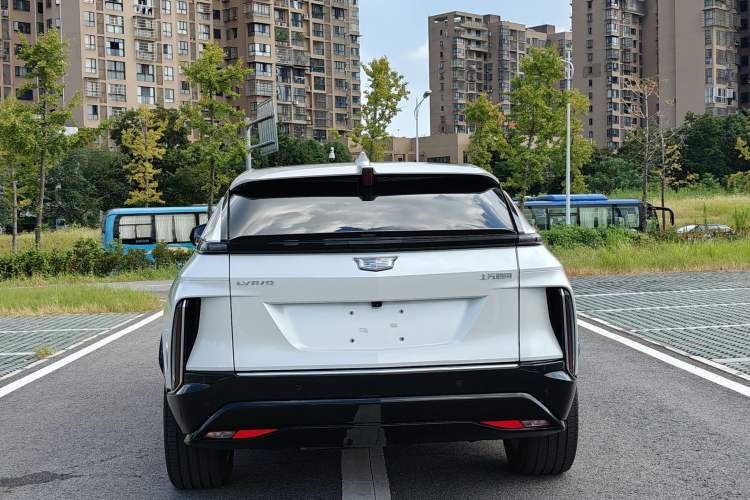 Used Cadillac LYRIQ 2024 Rear-Drive Standard Range Luxury Edition