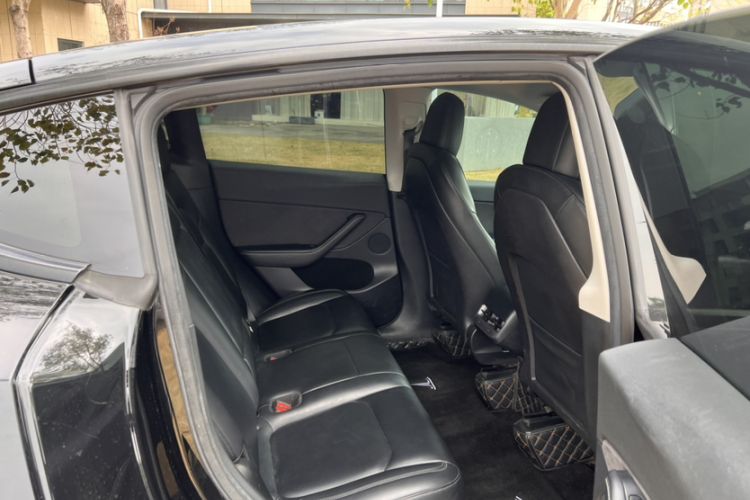 Used Tesla Model Y 2022 Rear-Wheel-Drive Version
