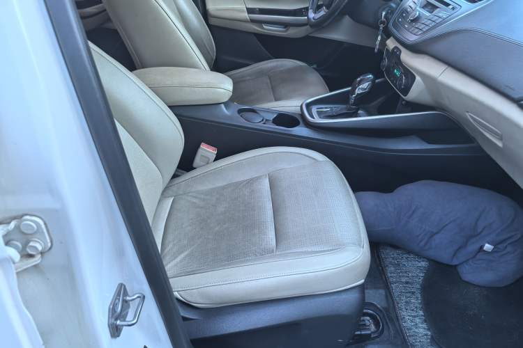 Used Ford Escort 2015 1.5L Automatic Fashion Model