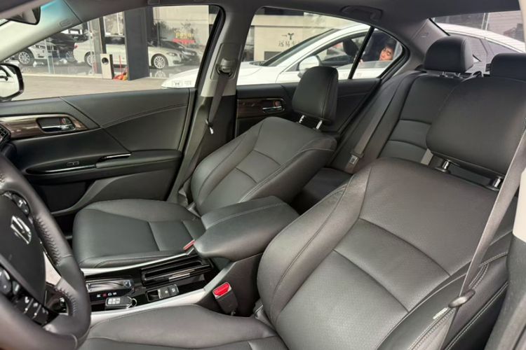 Used Honda Accord 2016 2.4L Prestige Edition
