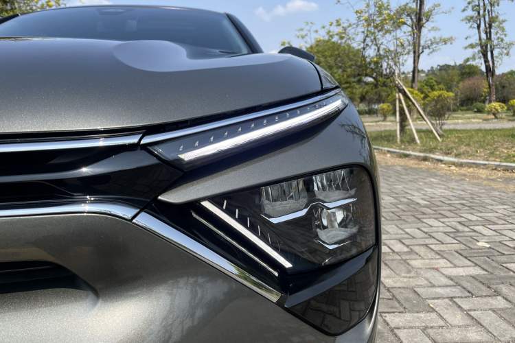 Used Citroen C5 X 2021 1.6T Enjoy the Extraordinary Exterior 7