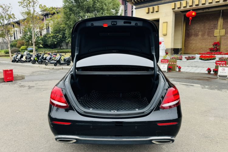 Used Mercedes-Benz E-Class 2018 Facelift E 200 L Trunk