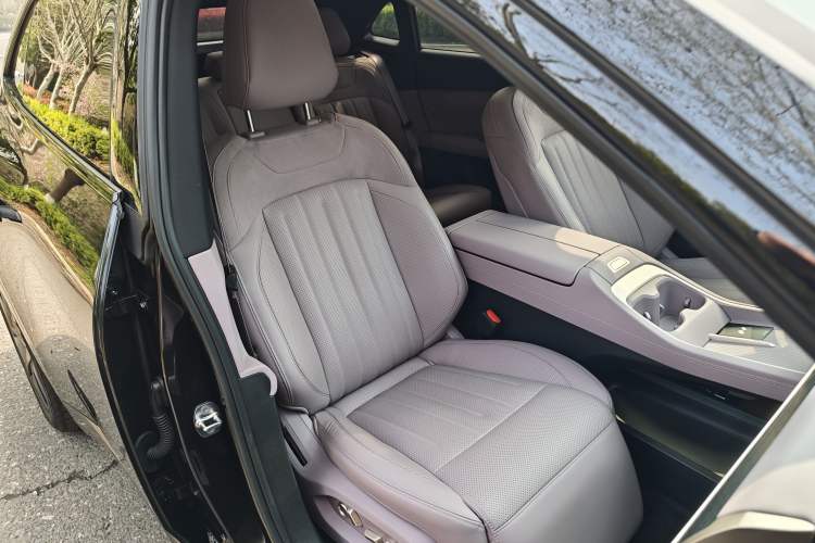 Used ONVO L60 2024 60 kWh Rear-Drive Version
