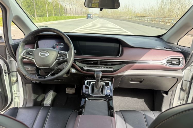 Used GAC Trumpchi M6 2023 PRO 270T DCT Luxury Edition Interior 1