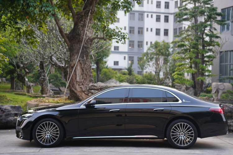 Used Mercedes-Benz E-Class 2024 E 260 L Exterior 3