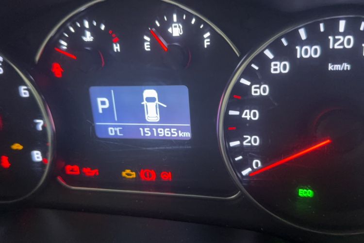 Used Kia Carens 2013 2.0L 7-Seater Automatic Standard Version China IV Standard