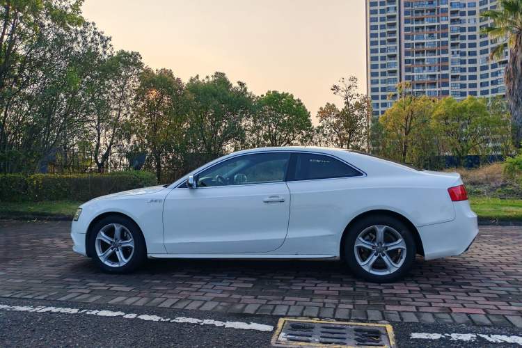 Used Audi A5 2014 Coupe 45 TFSI Exterior 3