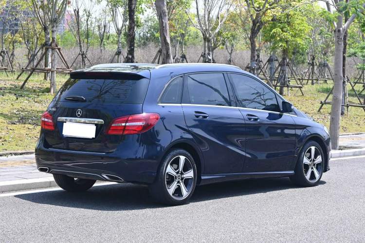 Used Mercedes-Benz B-Class 2017 B 200 Fashion Model Exterior 7