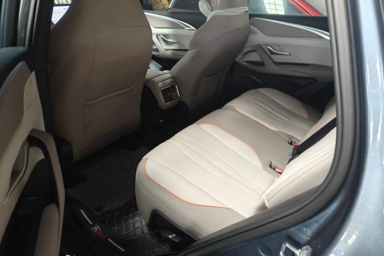 Used BYD Song Pro New Energy 2023 Champion Edition DM-i 110KM Beyond Model Interior 2