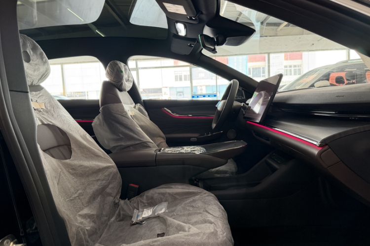 Used CHANGAN NEVO A07 2025 Blue Whale Range-Extending Version 230 Flagship Model Interior 4