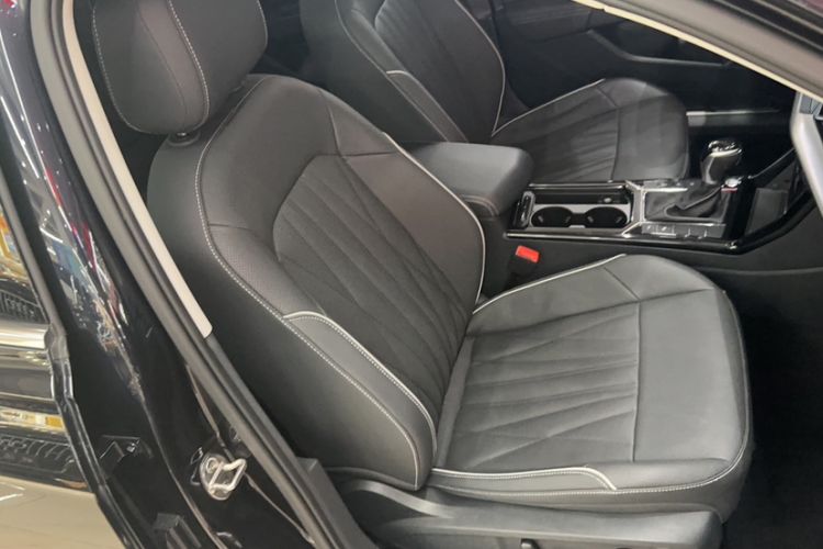 Used Volkswagen Passat 2022 330TSI Starry Luxury Edition