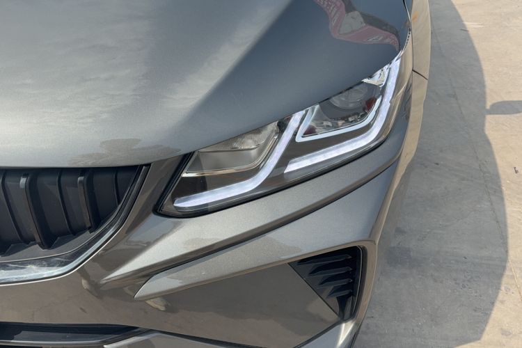 Used Geely Auto Coolray 2023 1.5T DCT Platinum Edition
