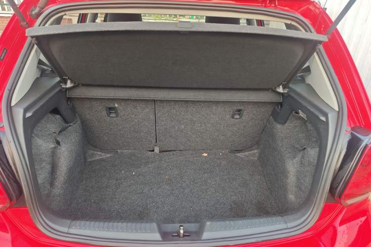 Used Volkswagen Polo 2014 1.4L Automatic Comfort Edition
