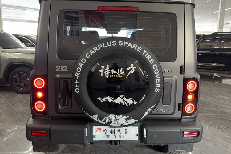 Used 212 T01 2024 2.0T Explorer
