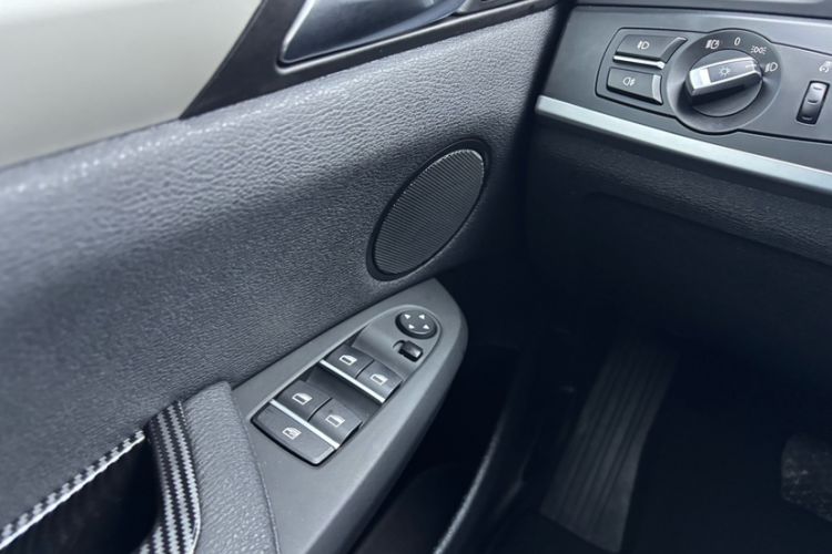 Used BMW X3 2016 sDrive20i Interior 4