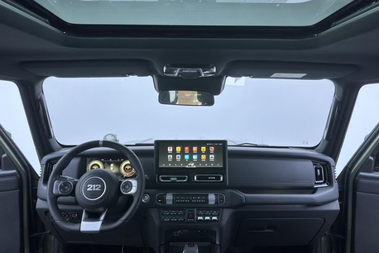 Used 212 T01 2024 2.0T Explorer