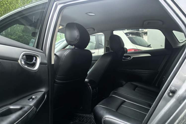 Used Nissan Sylphy 2022 Classic 1.6XE CVT Comfort Edition Headliner