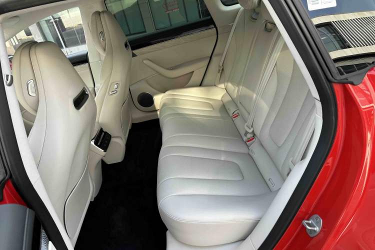 Used Hima Luxeed S7 2025 785 km Ultra